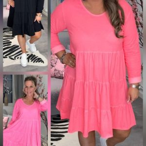 Jempa Stretchig bomullsklänning i neoncoral, neonrosa & svart